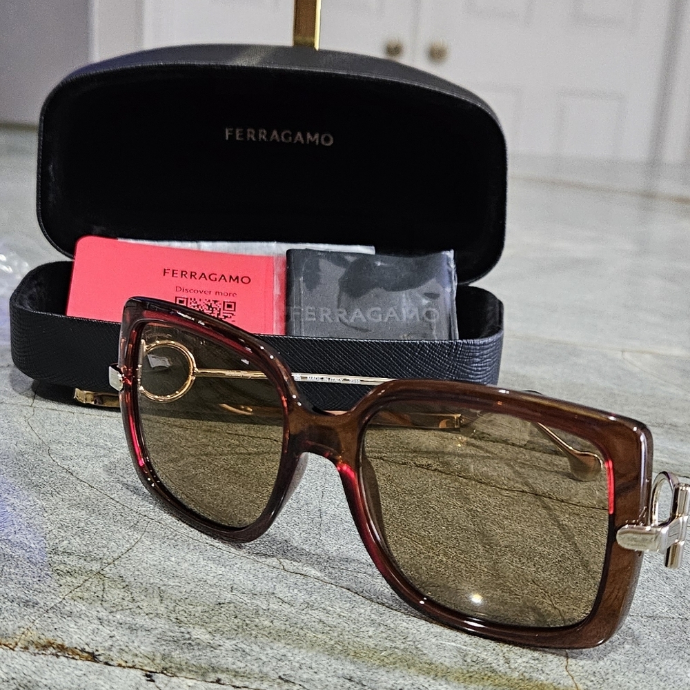NWT Salvatore Ferragamo Women's Sunglasses with Case